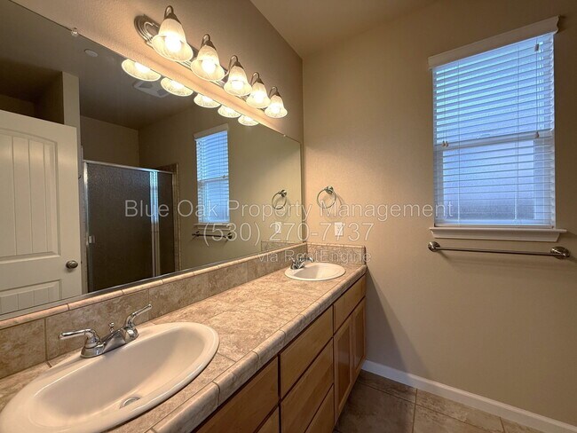 Building Photo - 134 Degarmo Dr