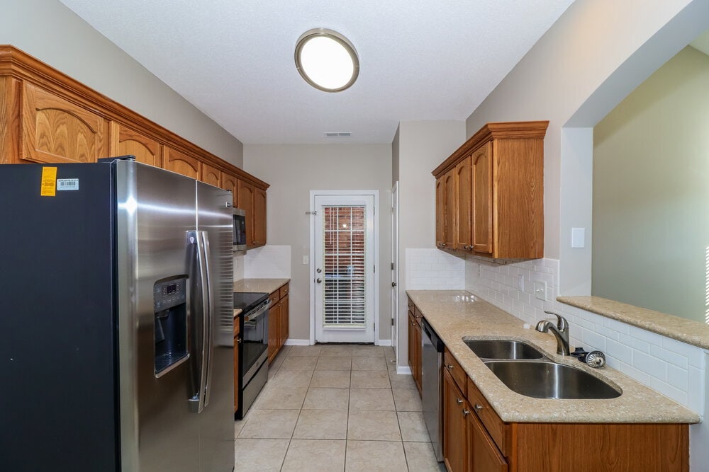 Building Photo - 9146 Cinderhill Cove E