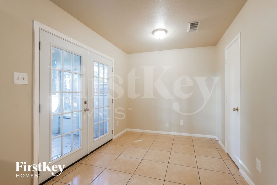 Building Photo - 19931 Arrowsmith Dr