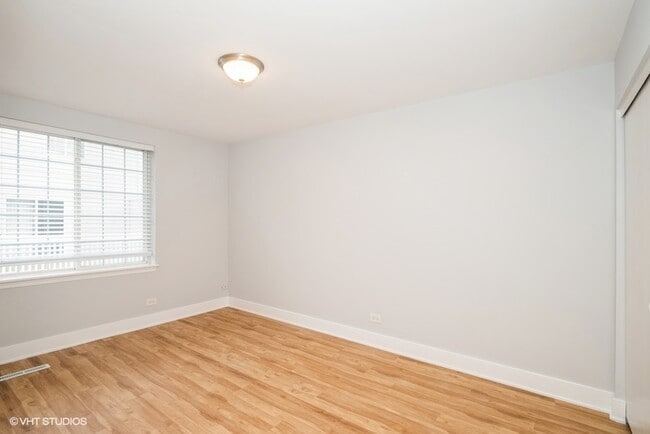 Building Photo - 77 N Macgillis Dr