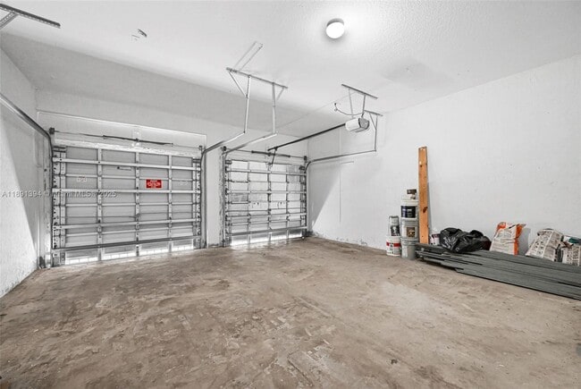 Building Photo - 12172 SW 122nd Ct