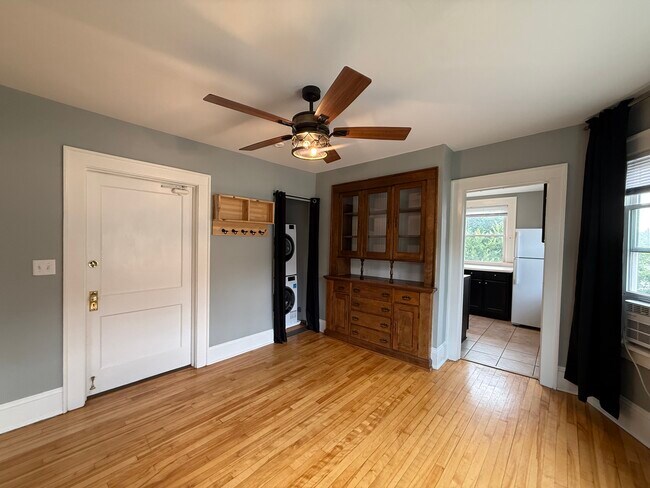 Building Photo - 780 Curfew St