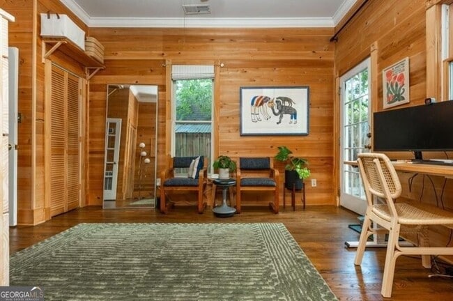 Building Photo - 154 Savannah St SE