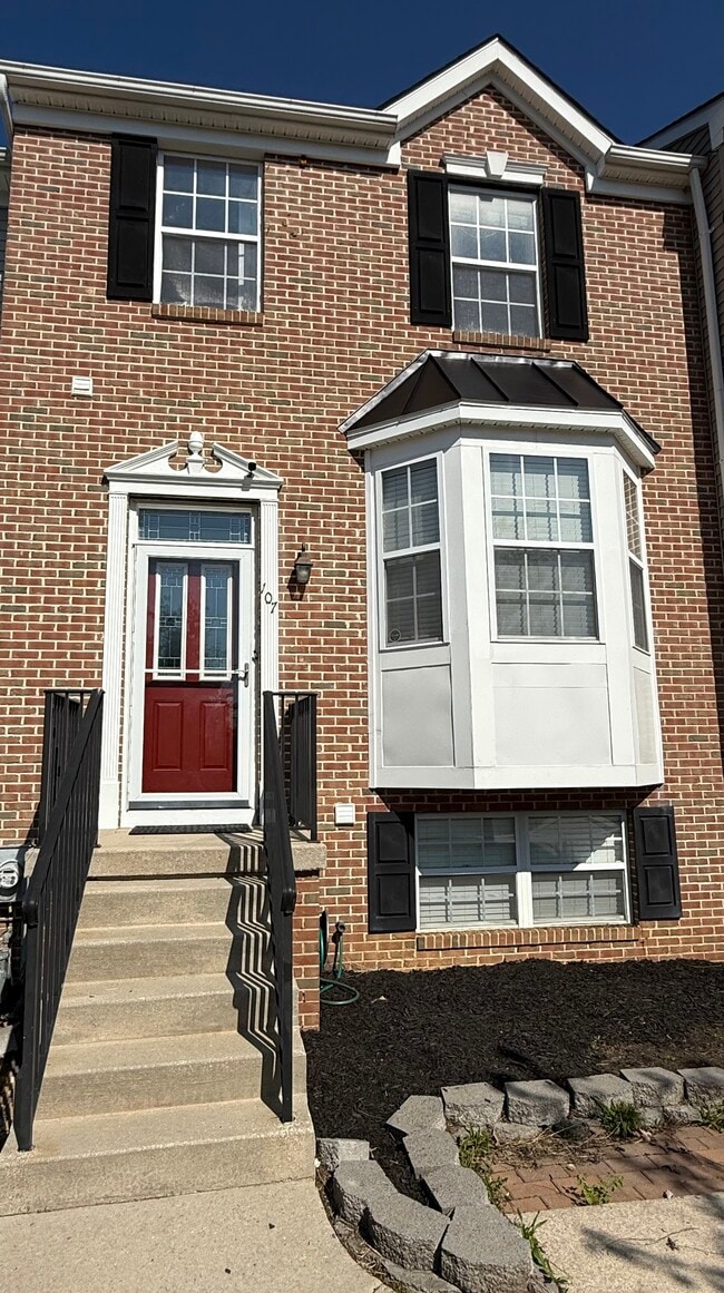 Building Photo - 107 Stoneshire Dr