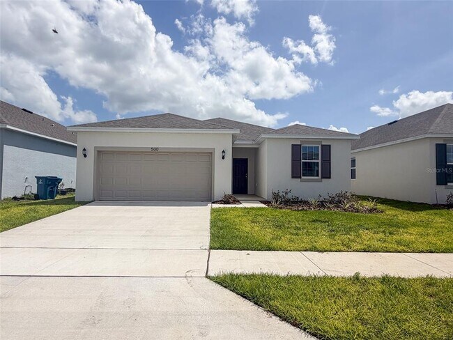 Building Photo - 500 Silver Palm Dr