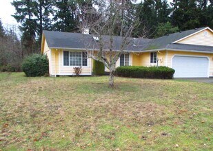 Building Photo - Howell.R-3809/11