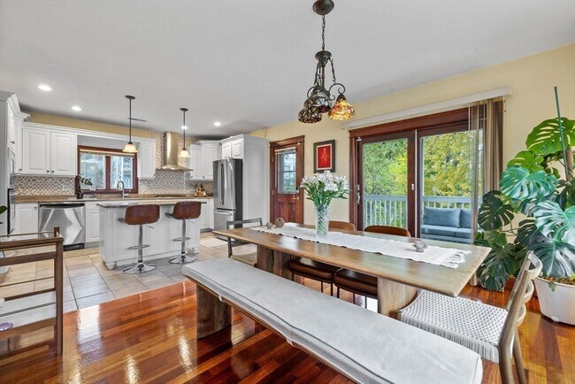 Building Photo - 42 Orchard St