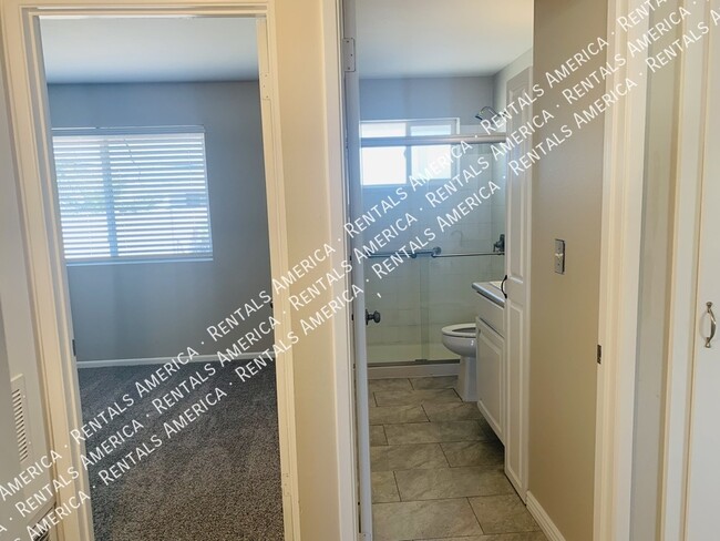 Building Photo - 11433 N Hagen Dr