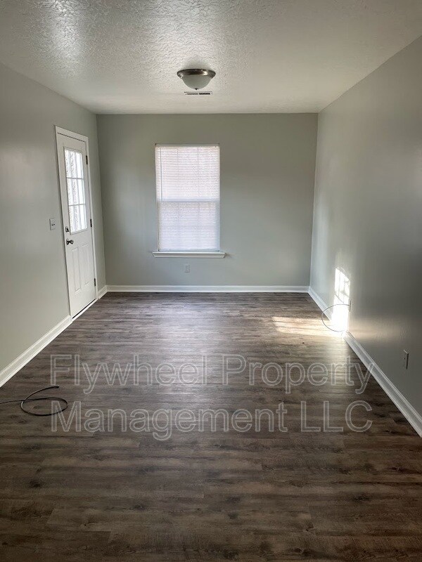 Building Photo - 128B N Poole St