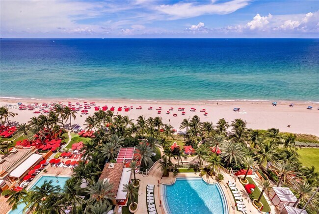 Building Photo - 17749 Collins Ave