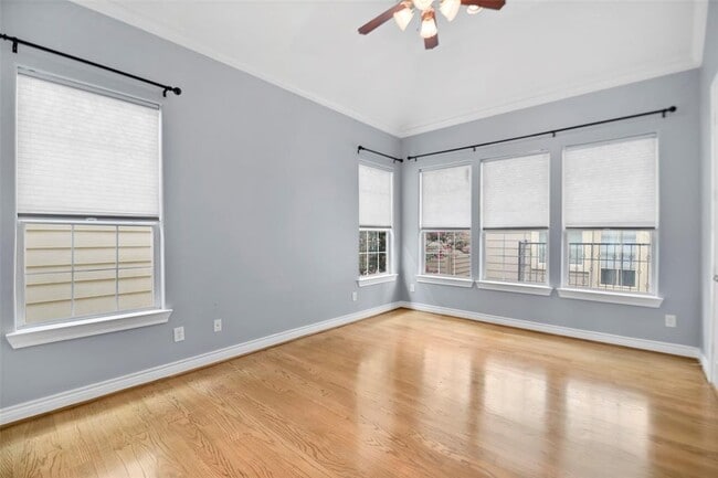 Building Photo - 5954 Kansas St