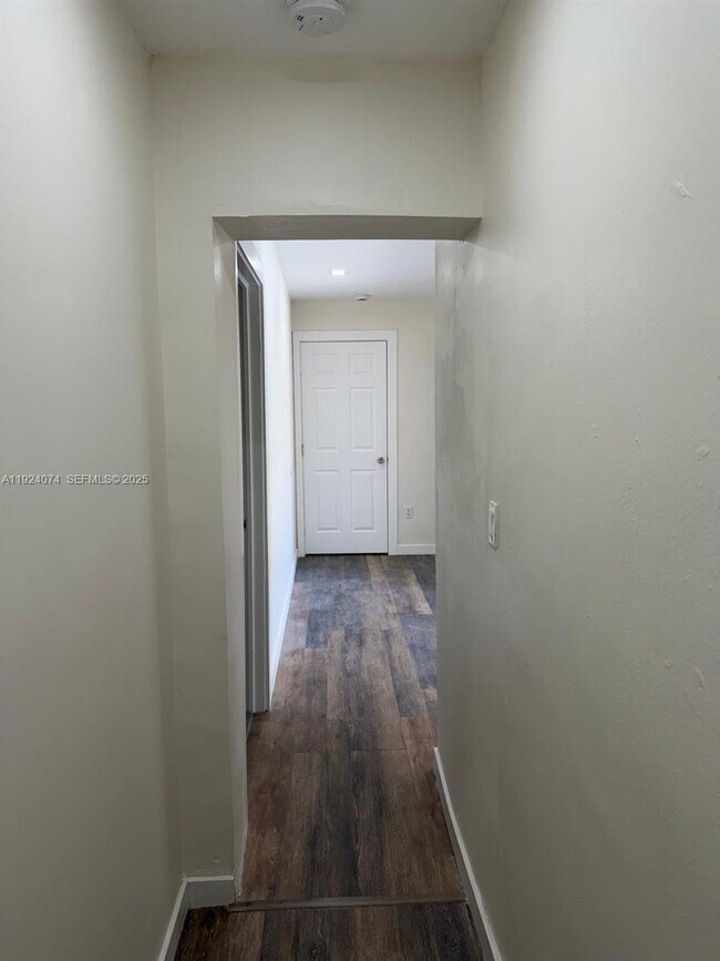 Building Photo - 19810 Holiday Rd