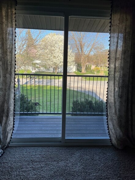 Balcony - 716 Rhodes St