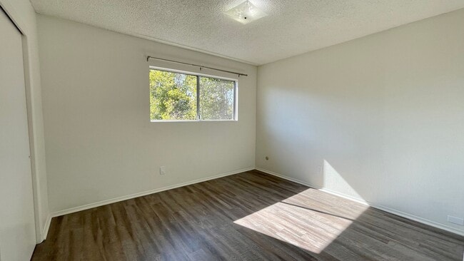 Building Photo - 2 Bedroom 1-1/2 Bathroom Townhouse by Sierra Vista Hospital and Near Cal Poly Campus