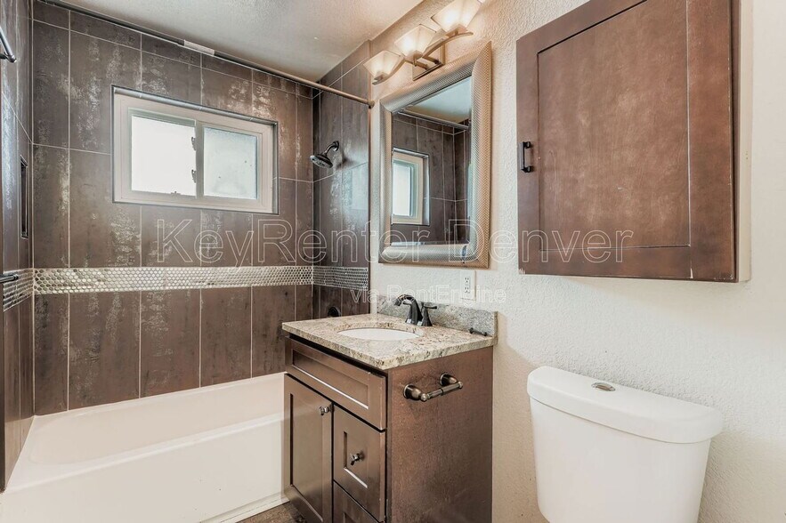 Building Photo - 3595 Grape St