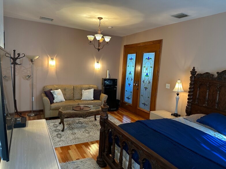 Master Bedroom - 2901 SW 5th St