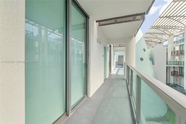 Building Photo - 6000 Collins Ave