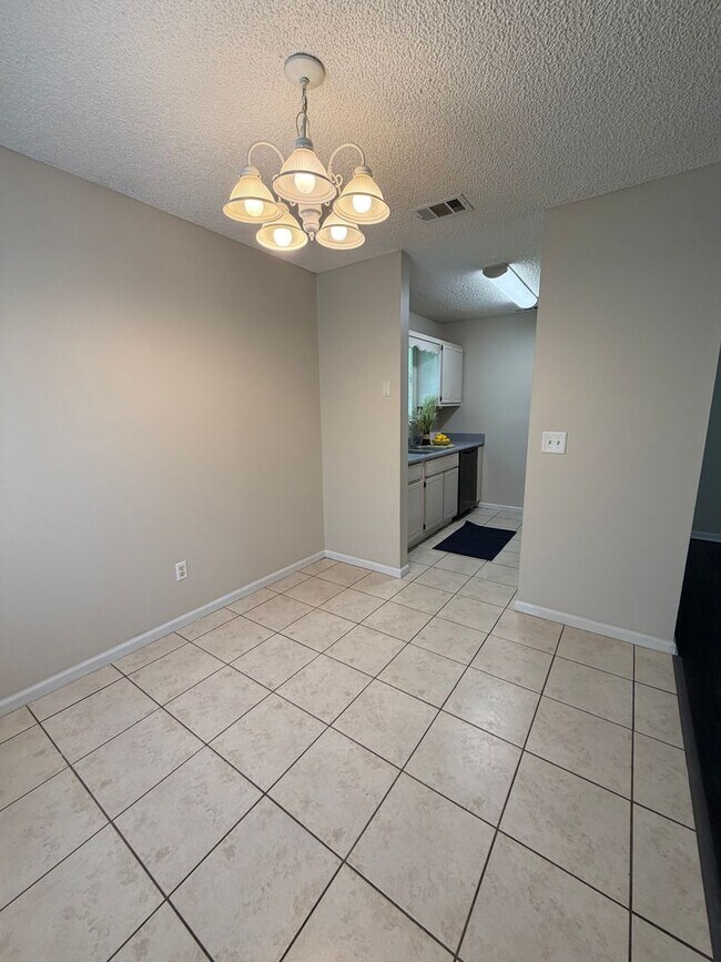 Building Photo - 101 Talbot Ct