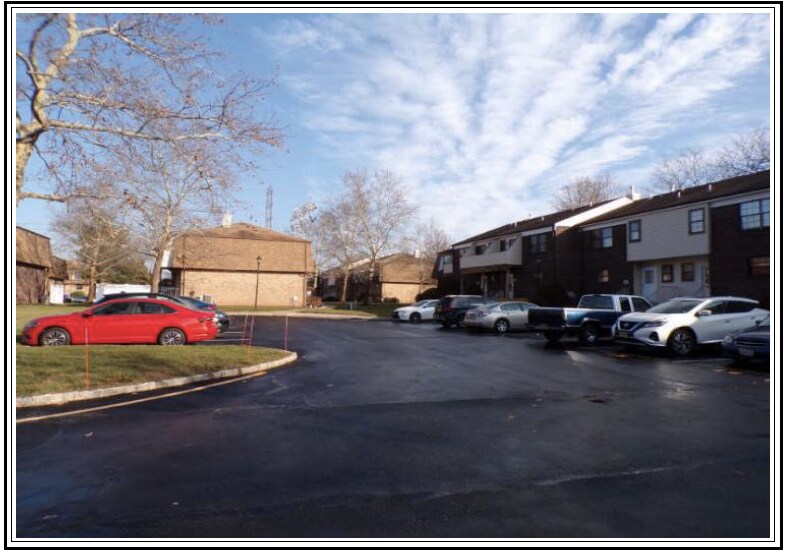 Building Photo - 2812 Kent Pl