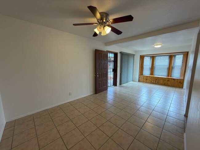 Building Photo - 1307 Rufina Ln