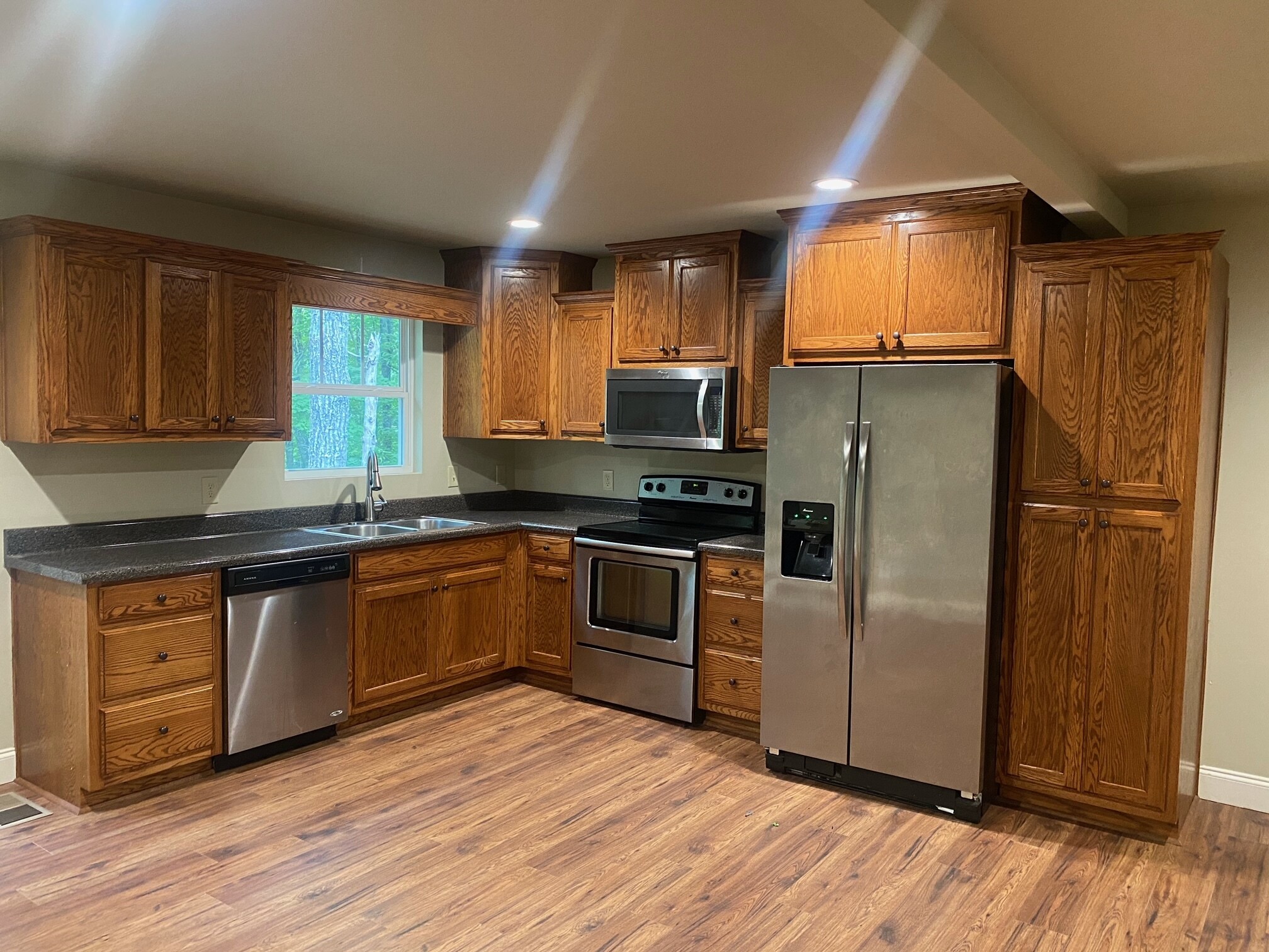 Building Photo - 116 River Flow Dr