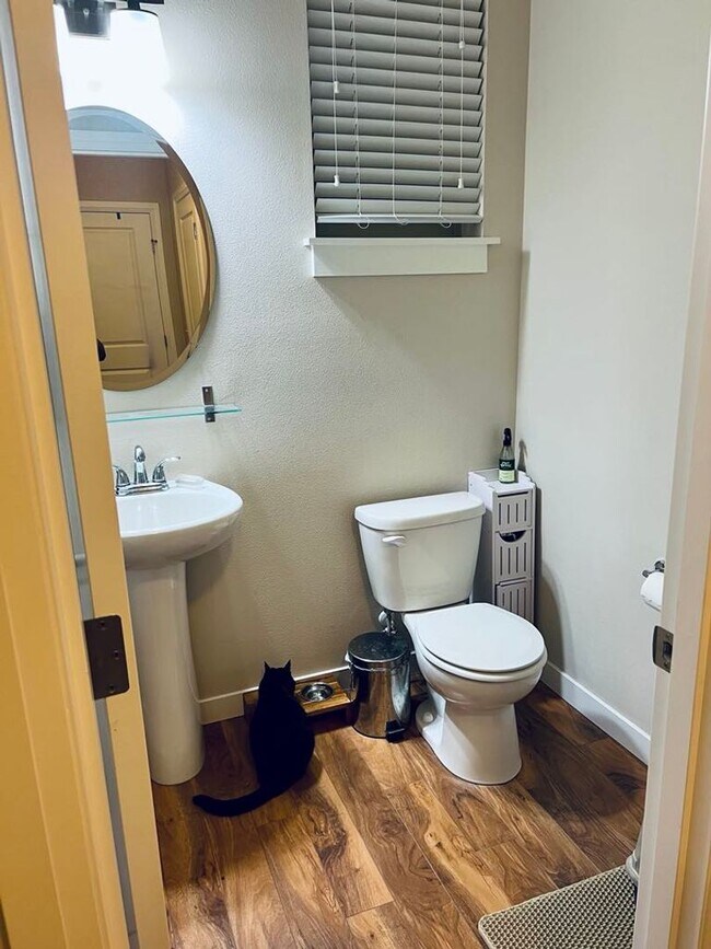 Building Photo - West Olympia Spacious Home in Woodbury Cro...