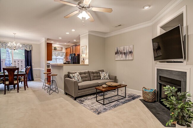 Building Photo - Fully Furnished 3BR/2.5BA Townhome – Private Community – Available 12/5