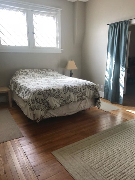 Building Photo - 644 W Galena St