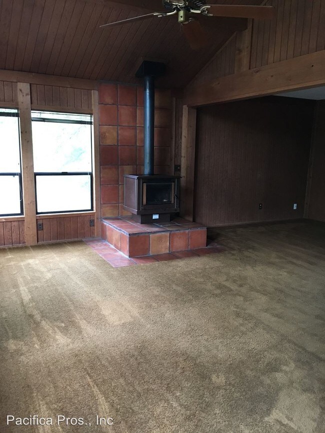 Building Photo - 7521 Kalamazoo Dr