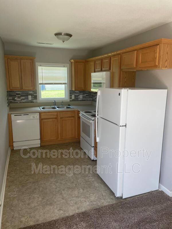 Building Photo - 8190 Oak Dr