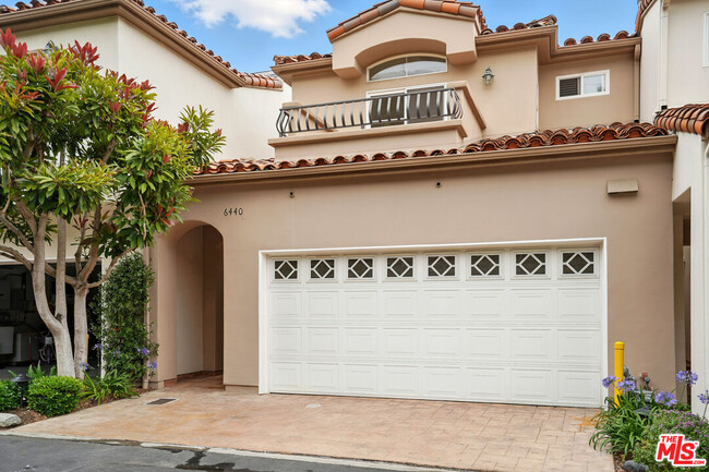 Building Photo - 6440 Lunita Rd