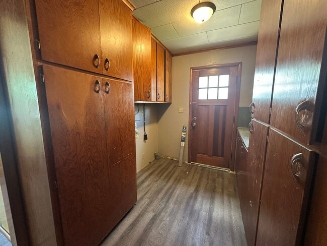 Building Photo - Cute 2 Bedroom Ranch w/ Laundry Hookups in...