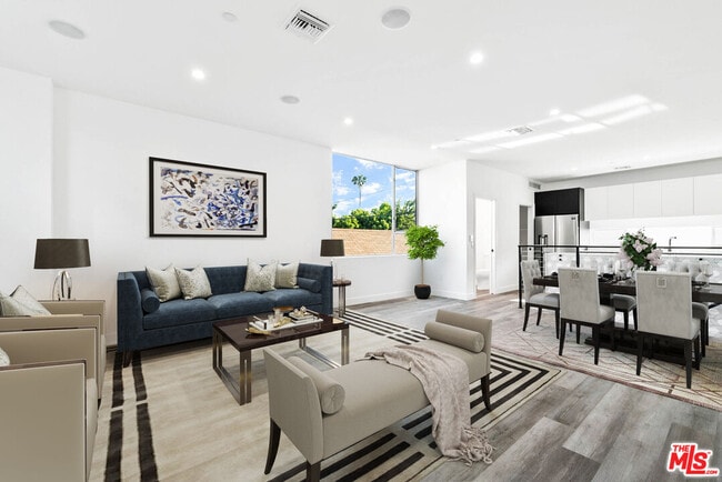 Building Photo - 423 S Wilton Pl