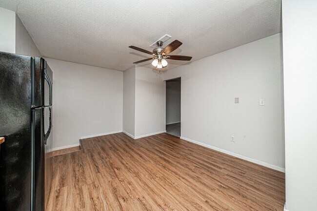 Building Photo - 1107 S Jackson St