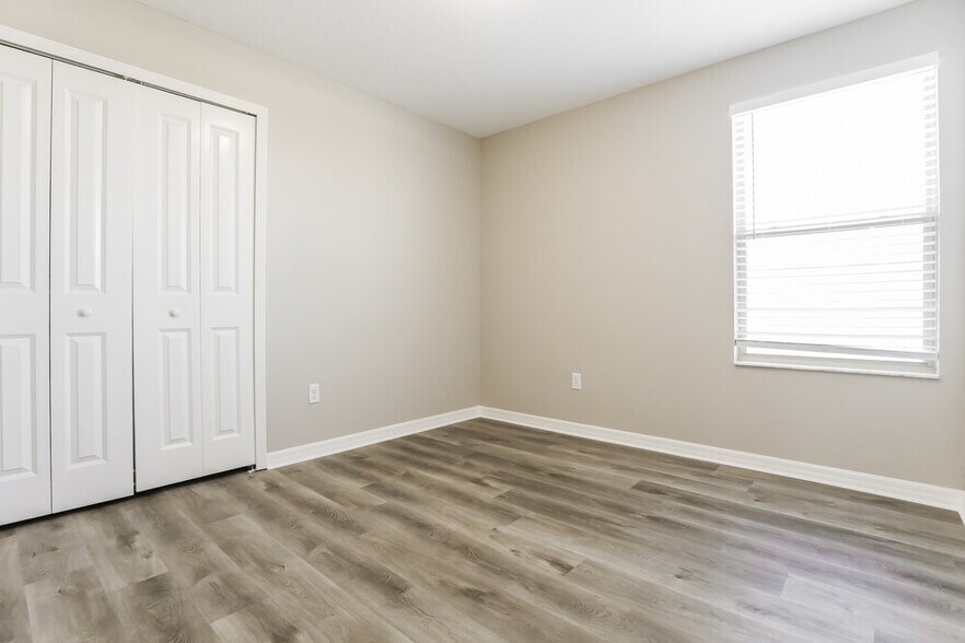 Building Photo - 10418 Carloway Hills Dr