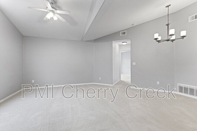 Building Photo - 8757 E Dry Creek Rd