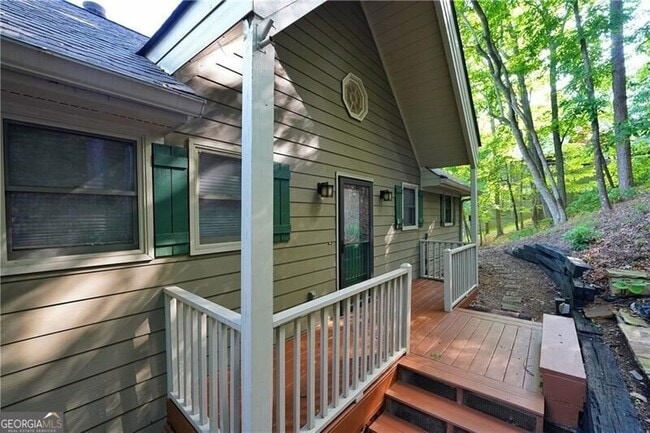 Building Photo - 127 Columbine Dr