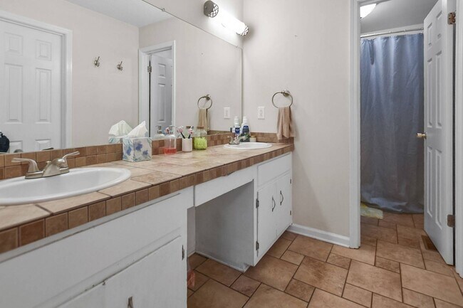 Building Photo - 506 Brentwood Cir