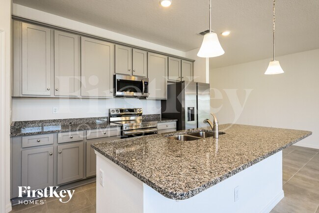 Building Photo - 1226 Ponca Rd