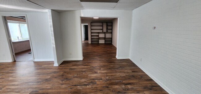 Building Photo - 169 Valleyview Dr