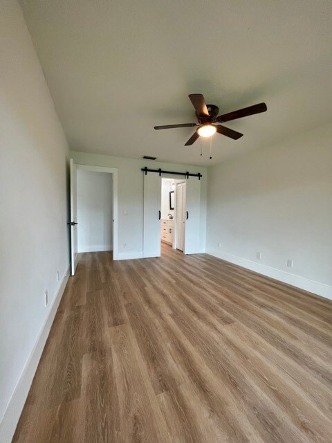 Building Photo - 102 Pinecrest Cir