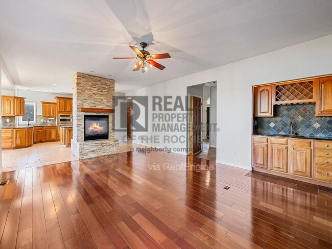 Building Photo - 1185 Trails End Ct