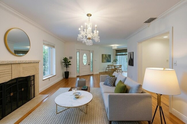 Building Photo - 648 Sevilla Ave