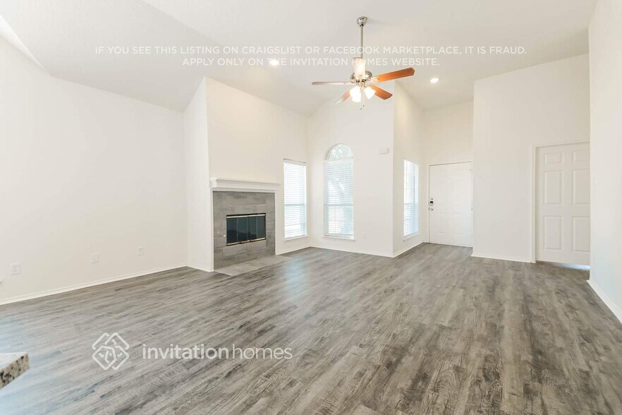 Building Photo - 2624 Bent Brook Dr