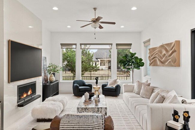 Building Photo - 702 Serene Estates Dr