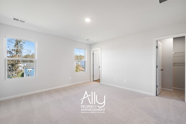 Building Photo - 44 Sophie Kathryn Dr