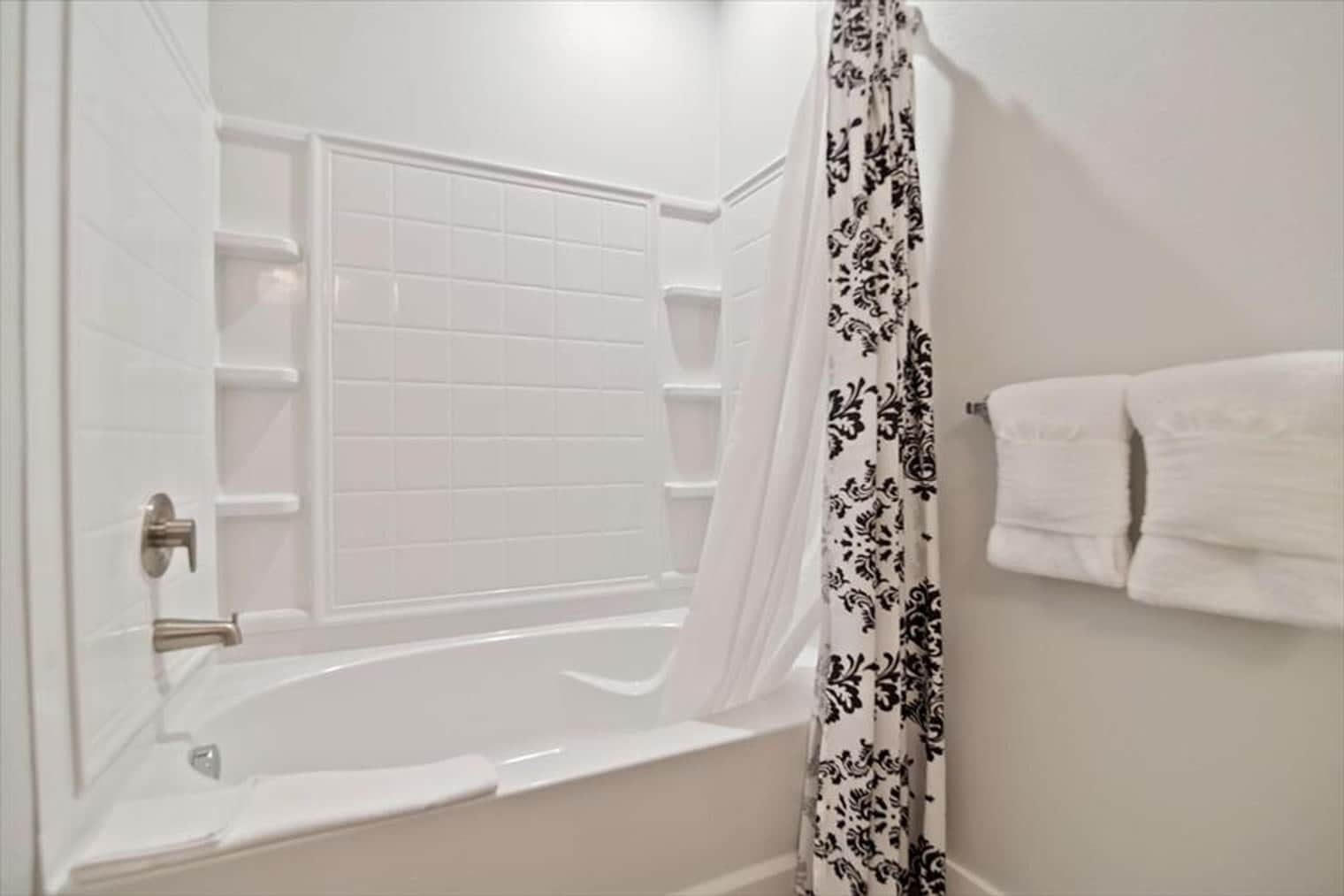 Building Photo - 3639 Haven Ave