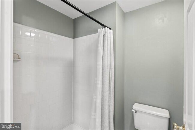 Building Photo - 8024 Hollow Reed Ct