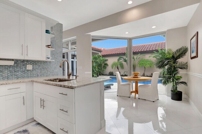 Building Photo - 23164 Via Stel