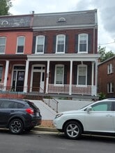 Building Photo - 809 N 21st St